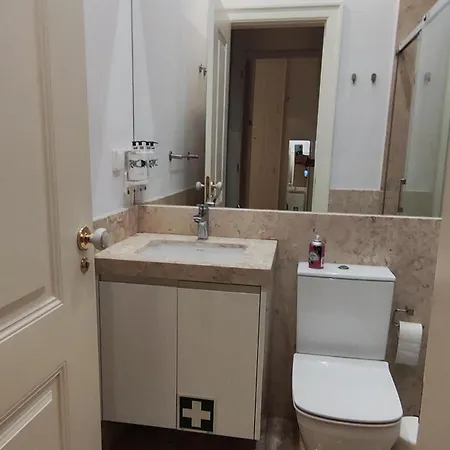 Guest house Grande Com Varanda, Wc Partilhado *